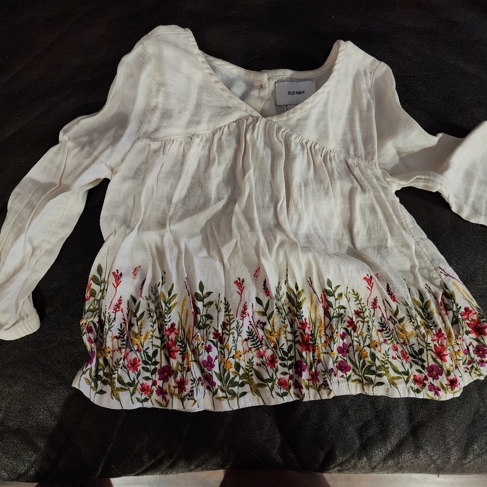 Old navy - Picture 2 of 6